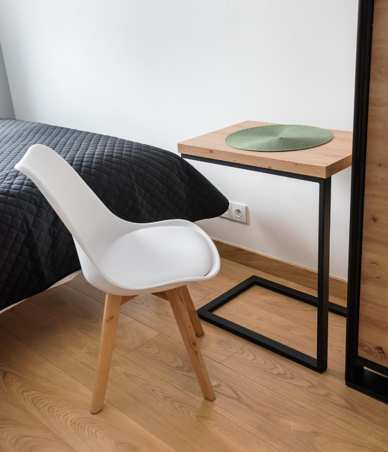 Wola Skwer Sunny Apartment Warsawa Bagian luar foto