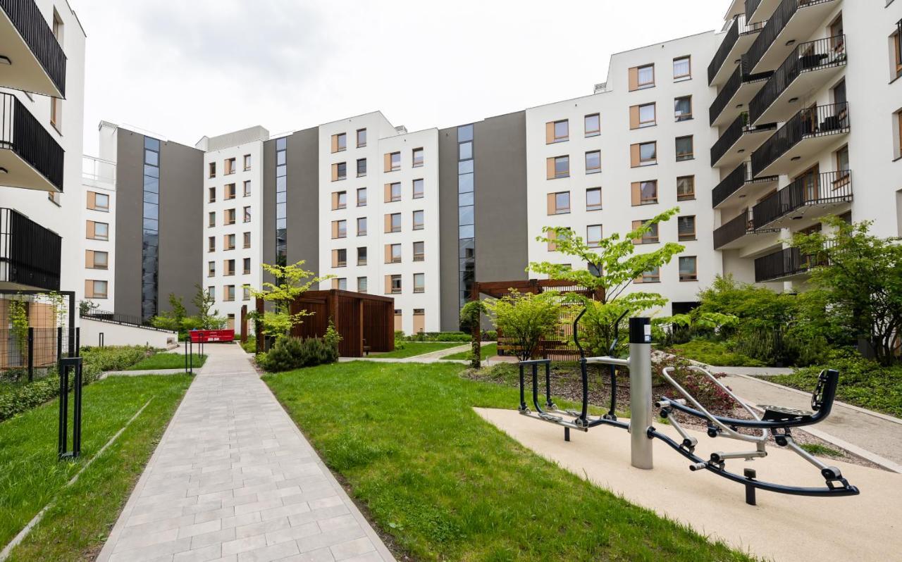 Wola Skwer Sunny Apartment Warsawa Bagian luar foto