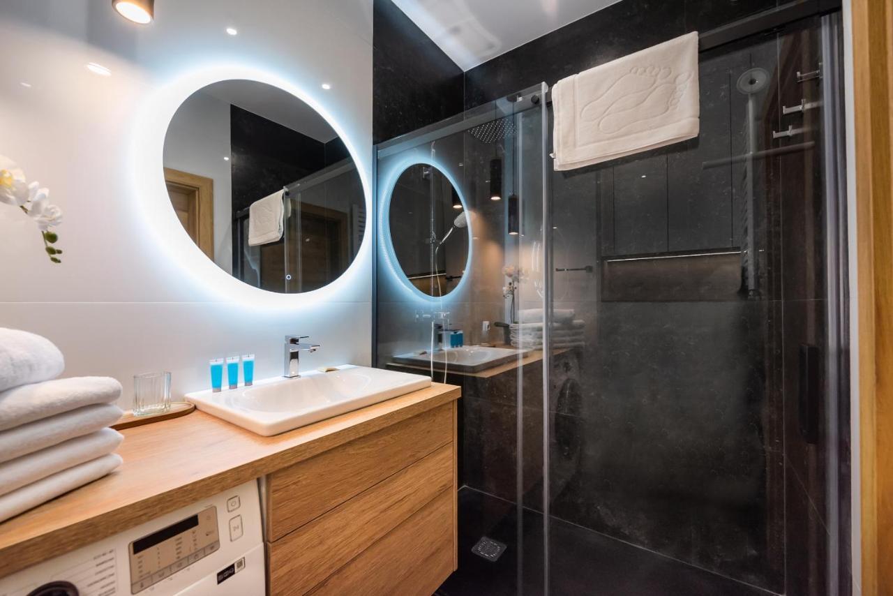 Wola Skwer Sunny Apartment Warsawa Bagian luar foto